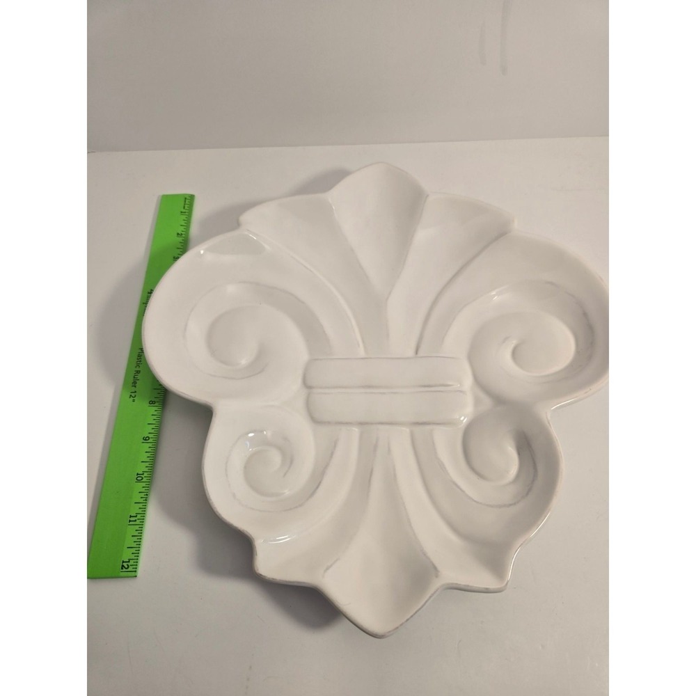 Embossed Stoneware Fleur De Lis Serving Plate White 15.5x11.5 Inch Dinnerware - Picture 10 of 10